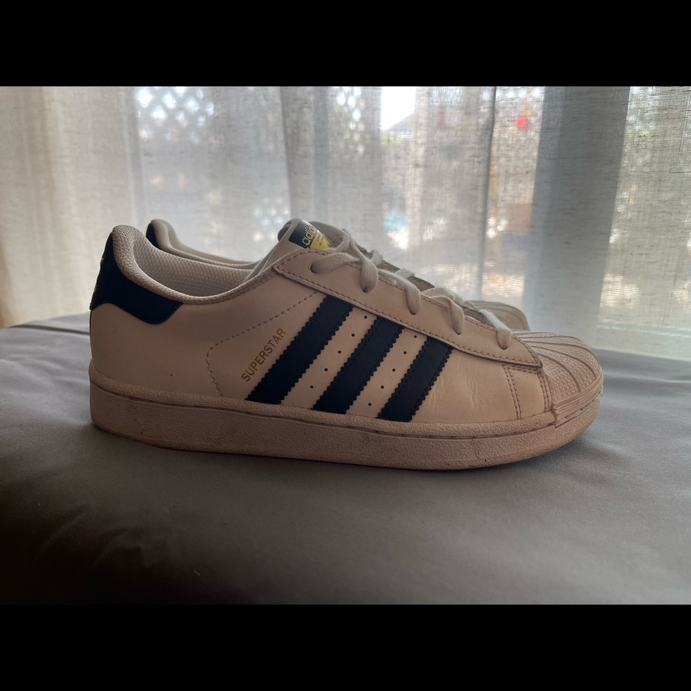 Adidas superstar big Kids size 3